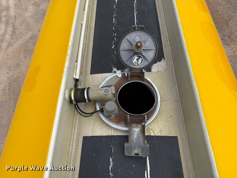 image for item EU5473 2005 Beall BAST-96-3-SB tank trailer