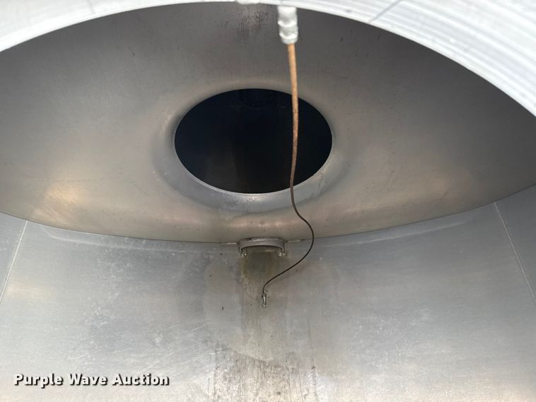 image for item EU5473 2005 Beall BAST-96-3-SB tank trailer