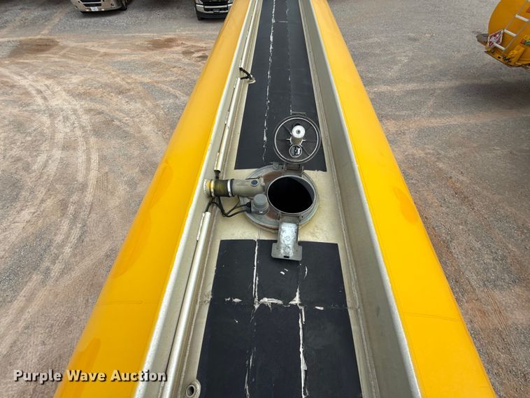 image for item EU5473 2005 Beall BAST-96-3-SB tank trailer