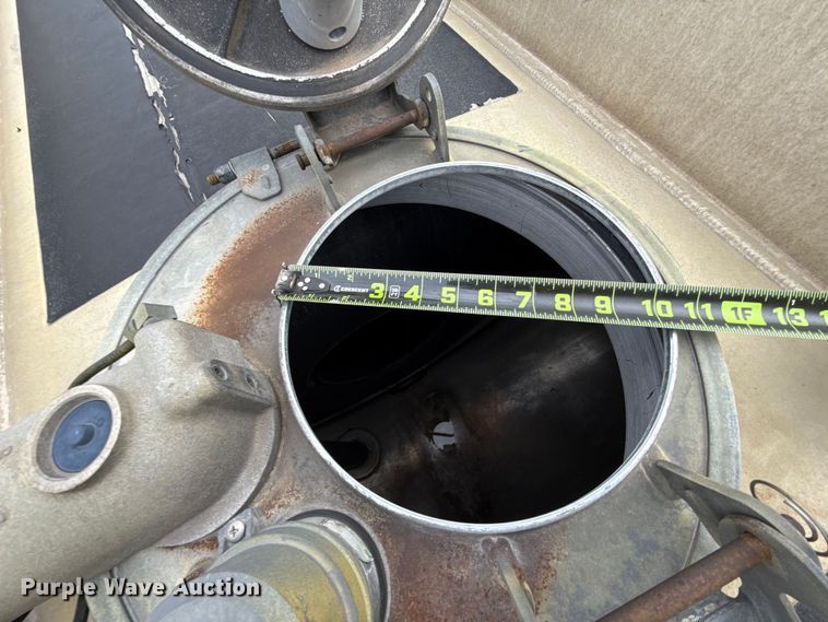 image for item EU5473 2005 Beall BAST-96-3-SB tank trailer