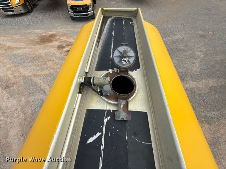 image for item EU5473 2005 Beall BAST-96-3-SB tank trailer