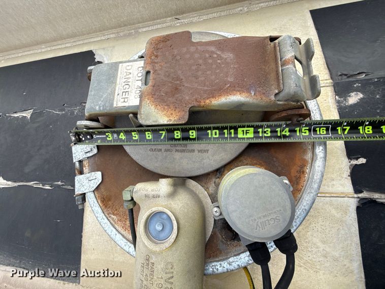 image for item EU5473 2005 Beall BAST-96-3-SB tank trailer