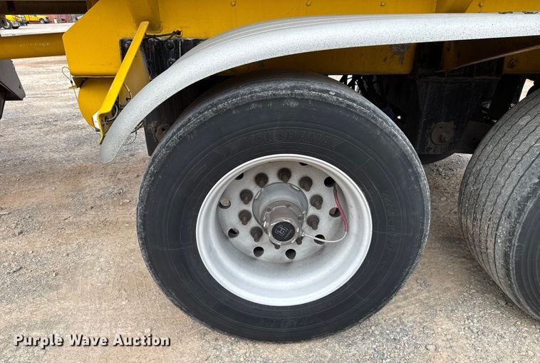 image for item EU5473 2005 Beall BAST-96-3-SB tank trailer