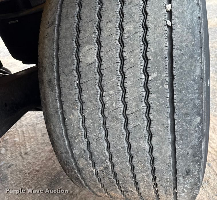 image for item EU5473 2005 Beall BAST-96-3-SB tank trailer