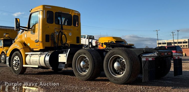 image for item EU5474 2022 Kenworth T680 semi truck