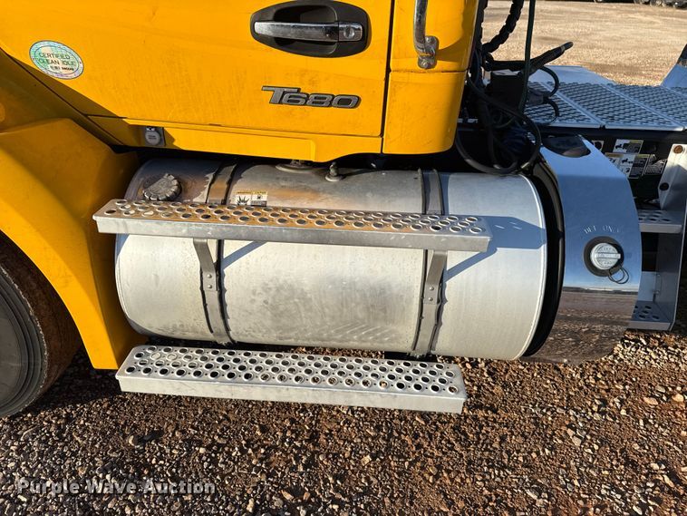 image for item EU5474 2022 Kenworth T680 semi truck