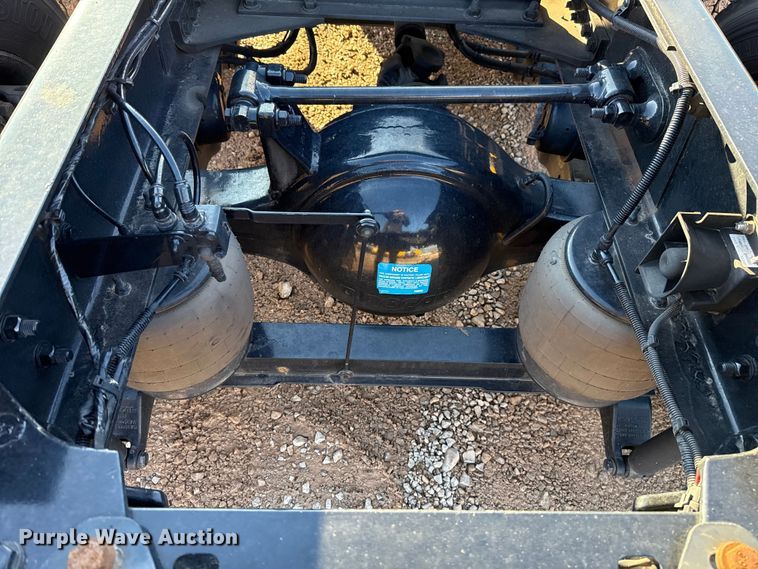 image for item EU5474 2022 Kenworth T680 semi truck