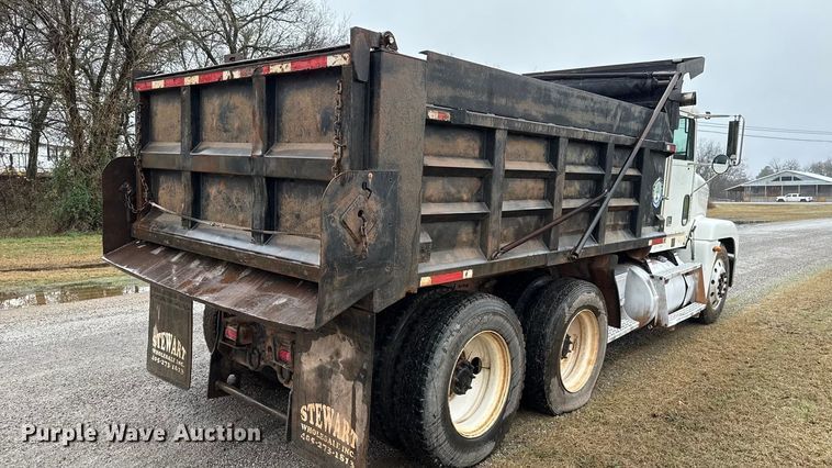 image for item EU5476 2003 Freightliner FLD120 dump truck