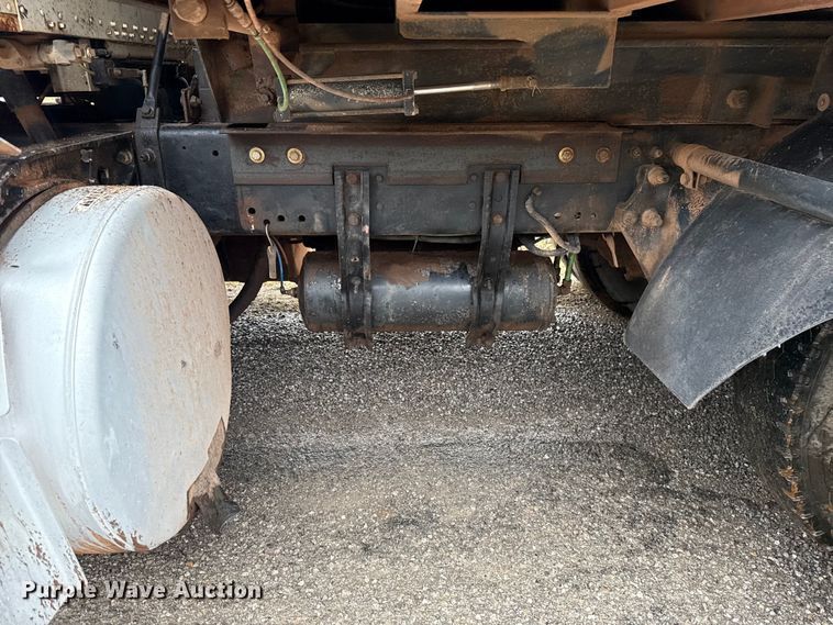 image for item EU5476 2003 Freightliner FLD120 dump truck