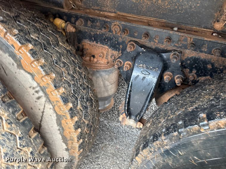 image for item EU5476 2003 Freightliner FLD120 dump truck