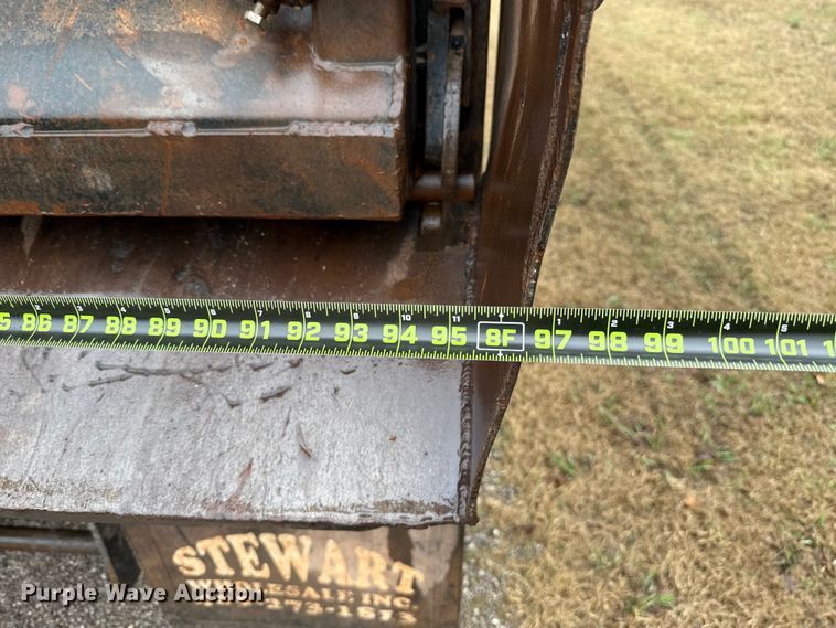 image for item EU5476 2003 Freightliner FLD120 dump truck