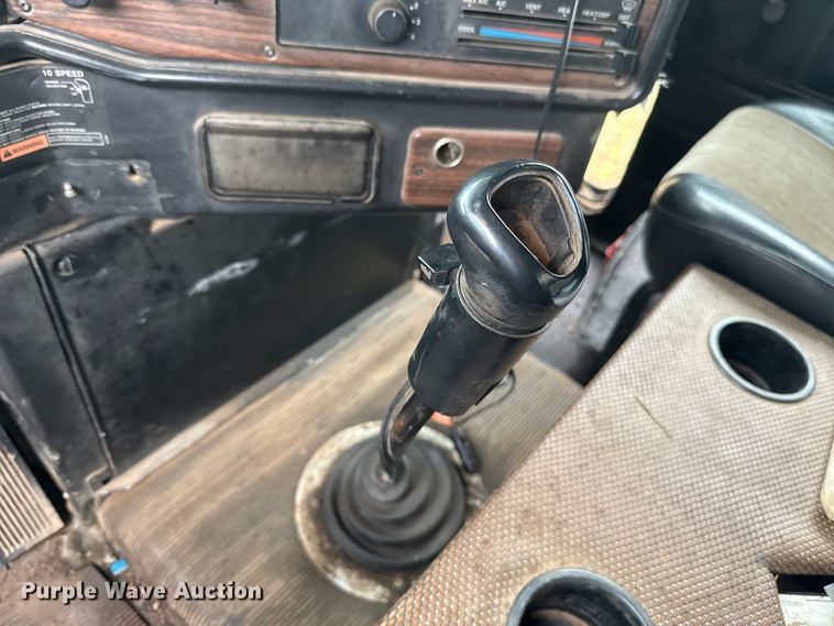 image for item EU5476 2003 Freightliner FLD120 dump truck