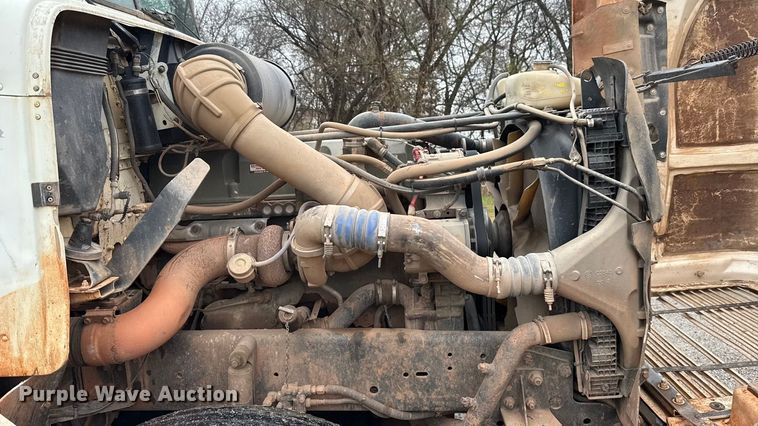 image for item EU5476 2003 Freightliner FLD120 dump truck