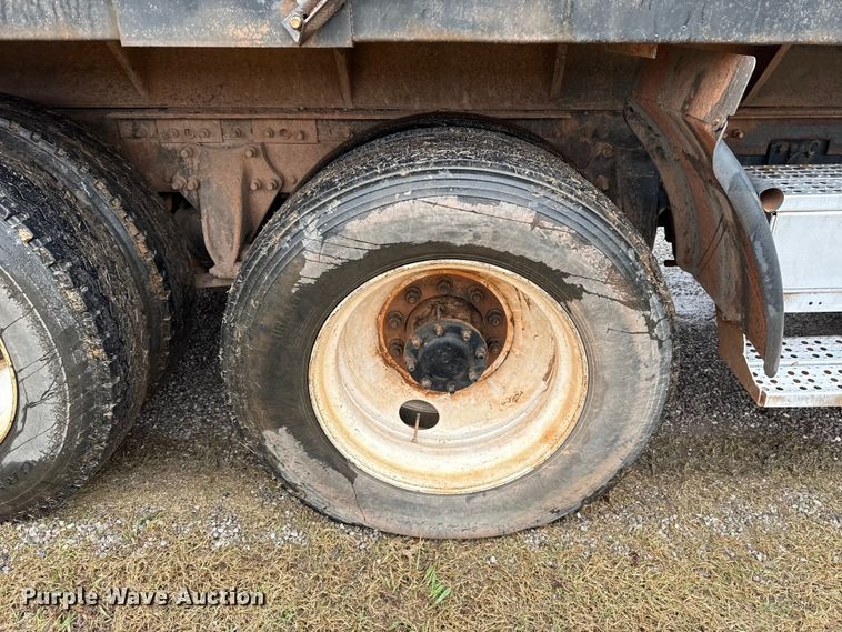 image for item EU5476 2003 Freightliner FLD120 dump truck