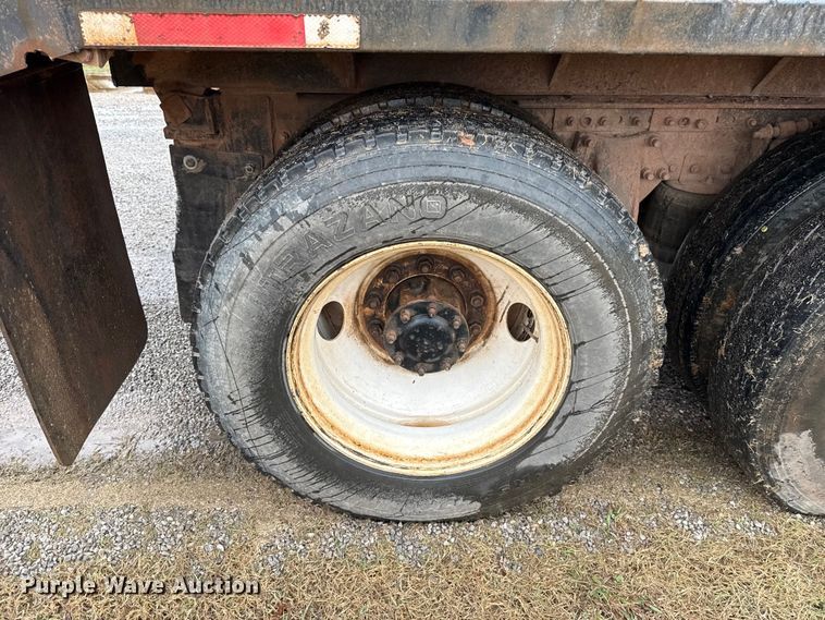 image for item EU5476 2003 Freightliner FLD120 dump truck