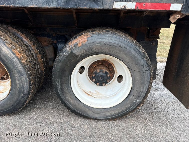 image for item EU5476 2003 Freightliner FLD120 dump truck