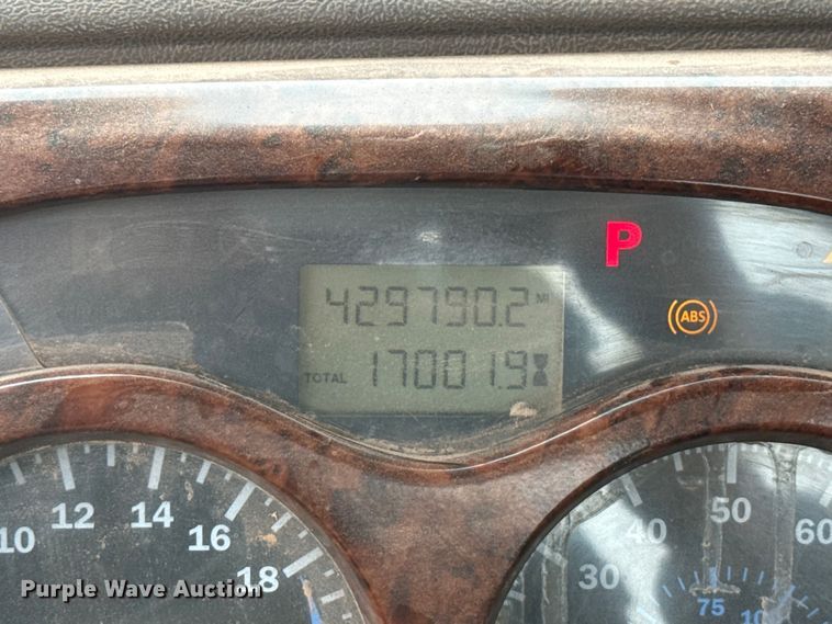 image for item EU5477 2003 Mack CH600 semi truck