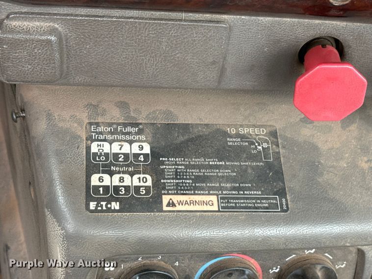 image for item EU5477 2003 Mack CH600 semi truck