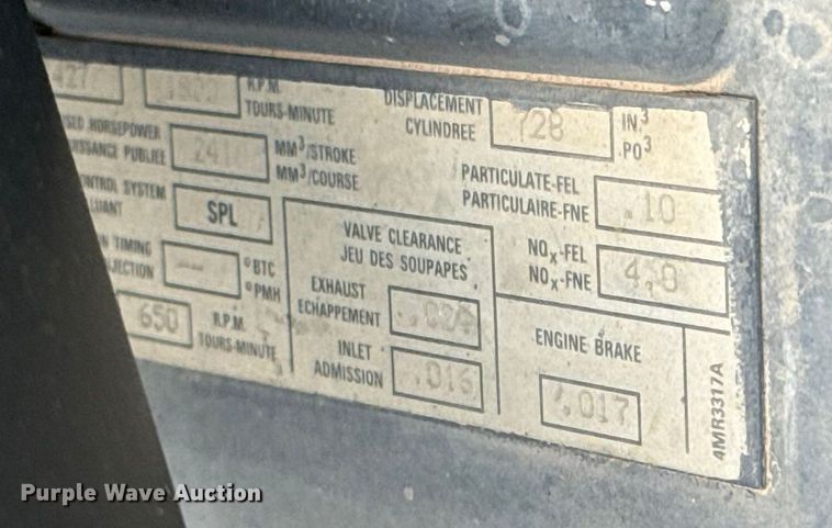 image for item EU5477 2003 Mack CH600 semi truck