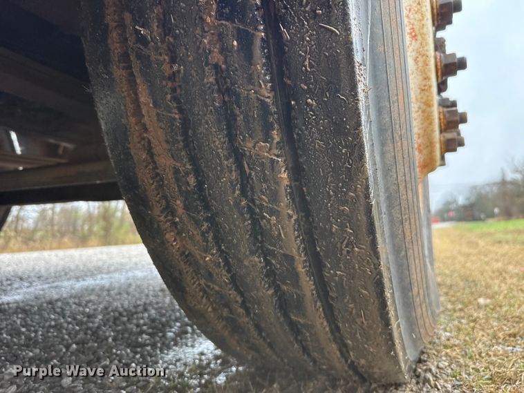 image for item EU5477 2003 Mack CH600 semi truck