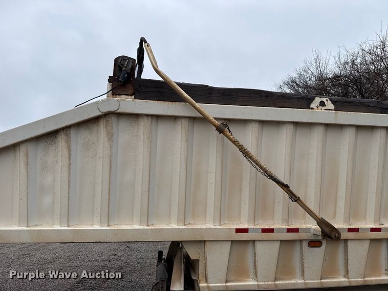 image for item EU5478 2016 CTS BDT-40 bottom dump trailer