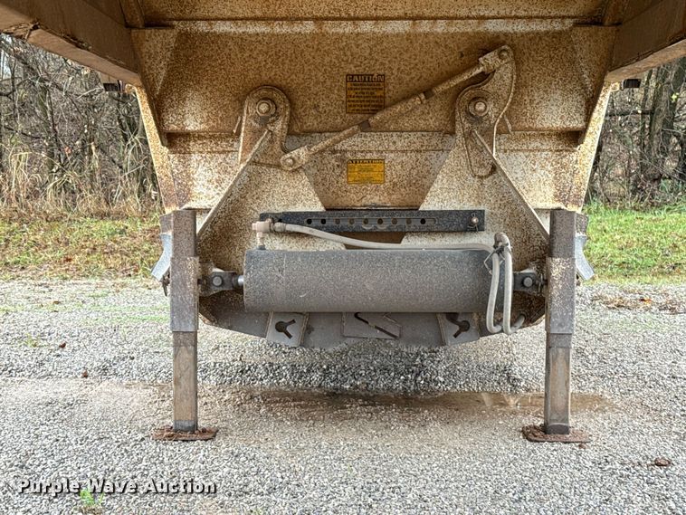 image for item EU5478 2016 CTS BDT-40 bottom dump trailer