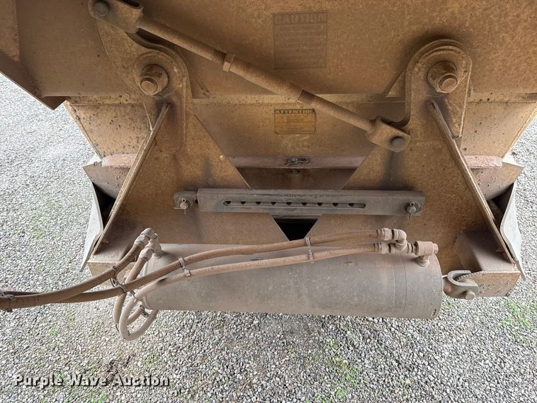 image for item EU5478 2016 CTS BDT-40 bottom dump trailer