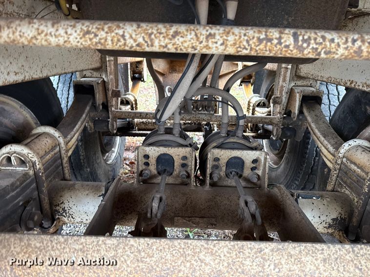 image for item EU5478 2016 CTS BDT-40 bottom dump trailer