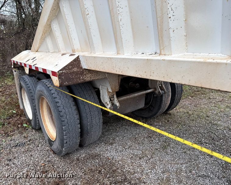 image for item EU5478 2016 CTS BDT-40 bottom dump trailer