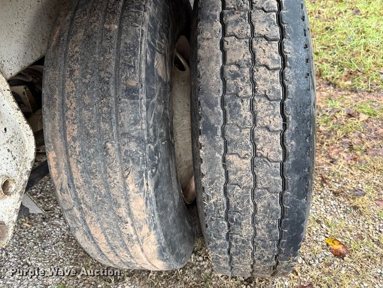 image for item EU5478 2016 CTS BDT-40 bottom dump trailer