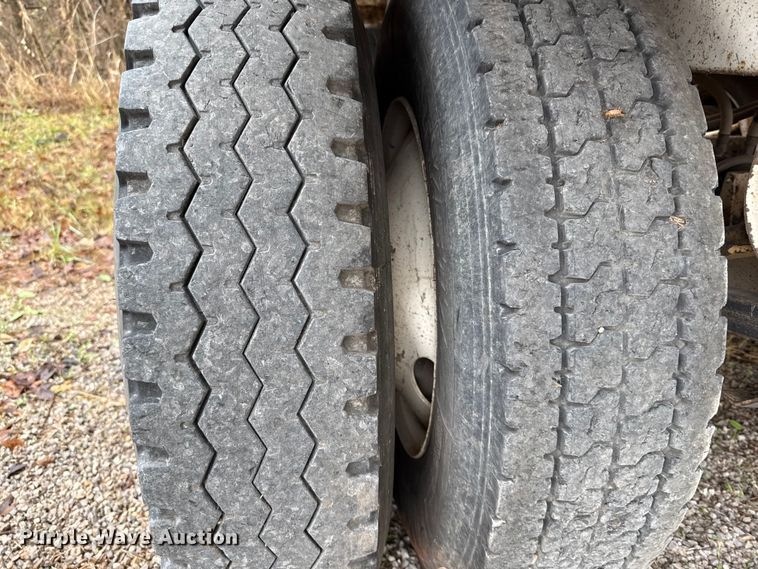 image for item EU5478 2016 CTS BDT-40 bottom dump trailer