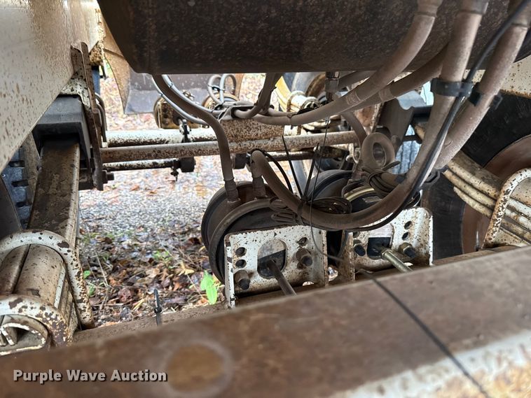 image for item EU5480 2015 Armor Lite SBD-40 bottom dump trailer