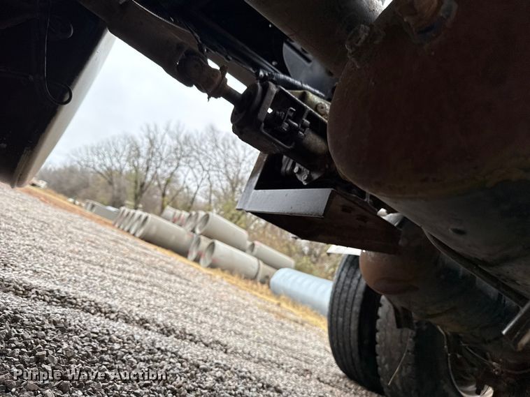 image for item EU5483 1996 Freightliner FLD112 semi truck