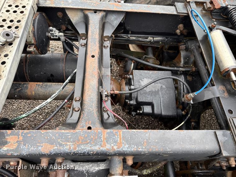 image for item EU5483 1996 Freightliner FLD112 semi truck