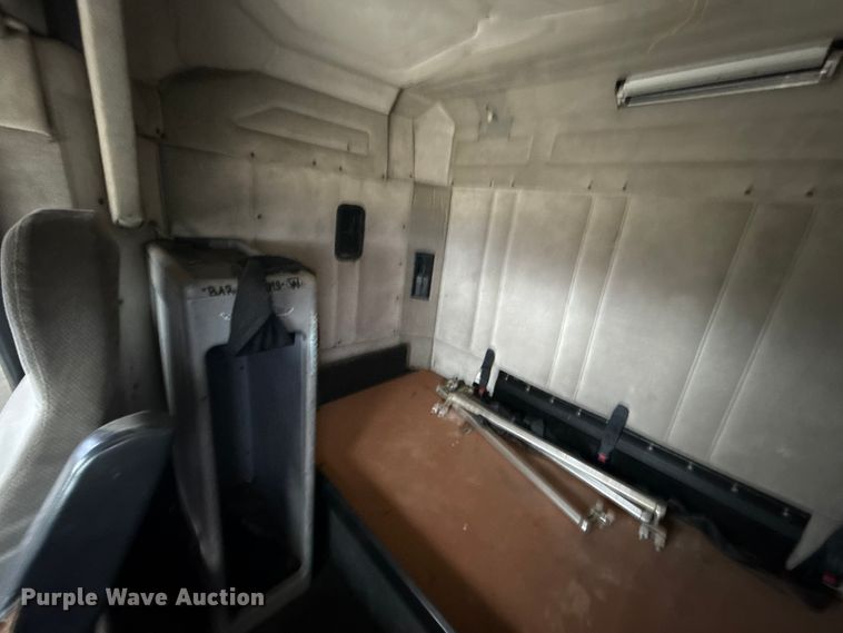 image for item EU5483 1996 Freightliner FLD112 semi truck