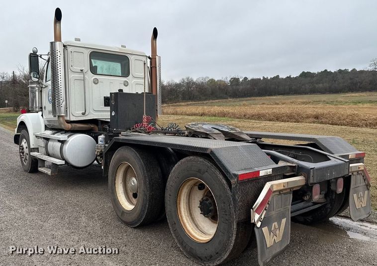 image for item EU5484 2018 Western Star 4900FA semi truck