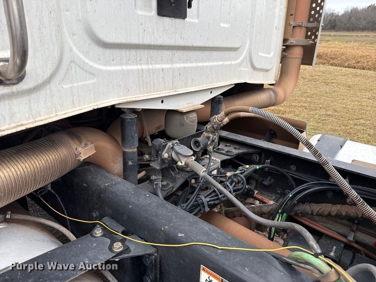 image for item EU5484 2018 Western Star 4900FA semi truck