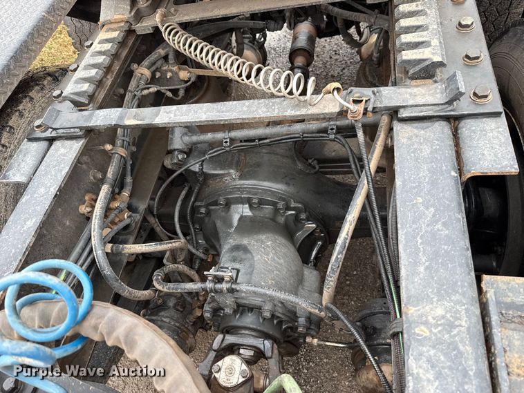 image for item EU5484 2018 Western Star 4900FA semi truck