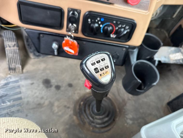 image for item EU5484 2018 Western Star 4900FA semi truck