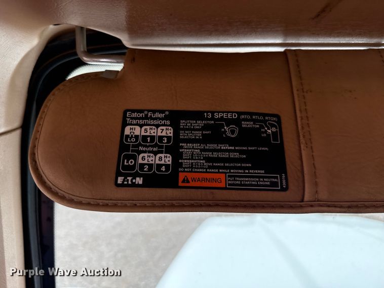 image for item EU5484 2018 Western Star 4900FA semi truck