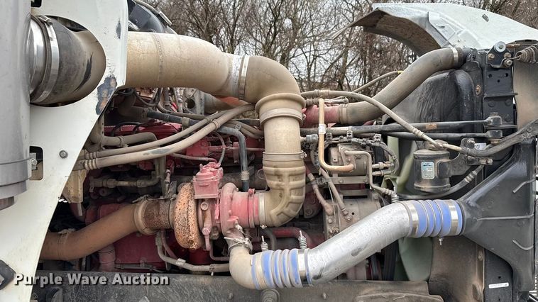 image for item EU5484 2018 Western Star 4900FA semi truck