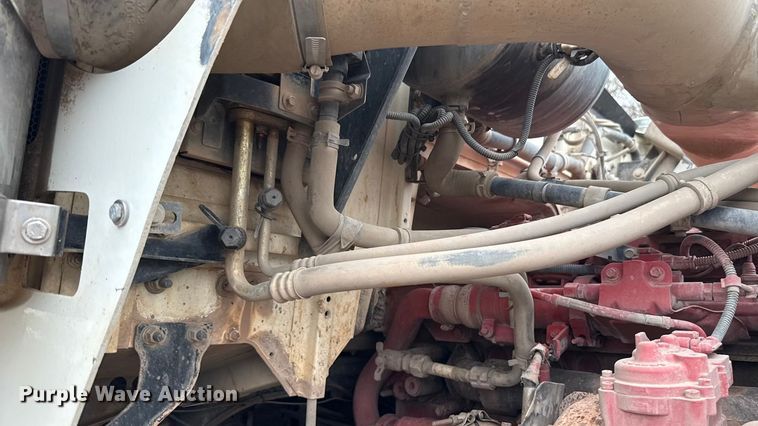 image for item EU5484 2018 Western Star 4900FA semi truck