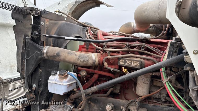 image for item EU5484 2018 Western Star 4900FA semi truck