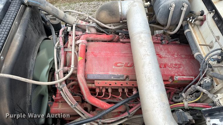 image for item EU5484 2018 Western Star 4900FA semi truck