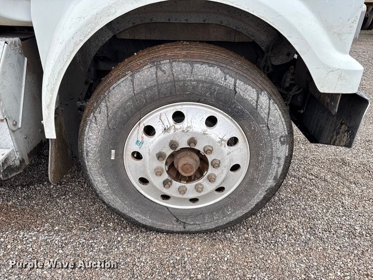 image for item EU5484 2018 Western Star 4900FA semi truck