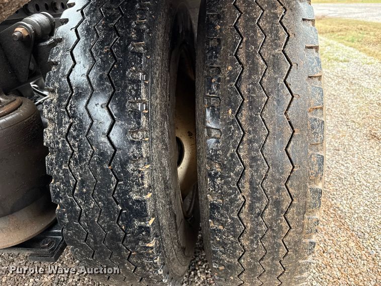 image for item EU5484 2018 Western Star 4900FA semi truck