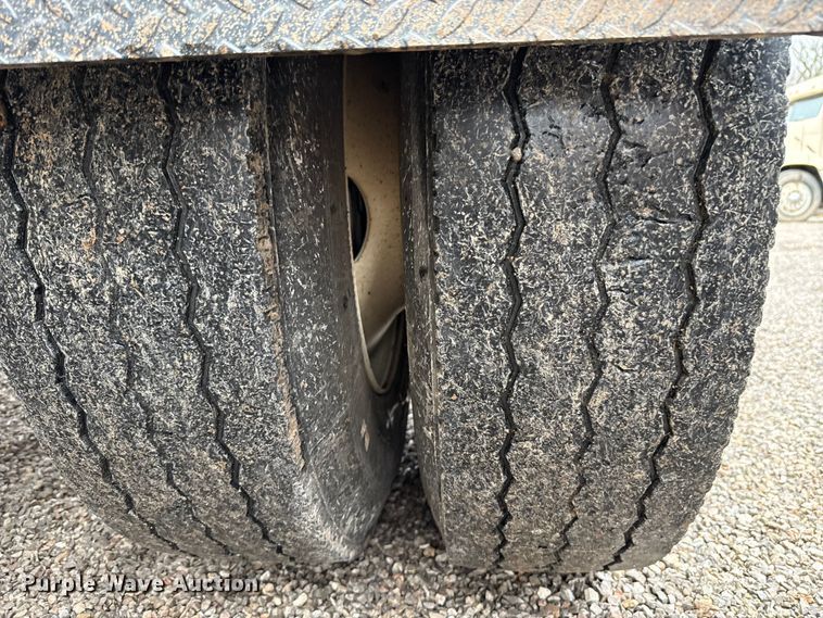 image for item EU5484 2018 Western Star 4900FA semi truck