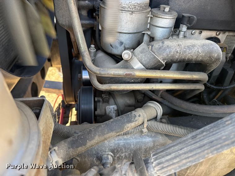 image for item EU6359 2007 Sterling L8500 Series truck cab and chassis