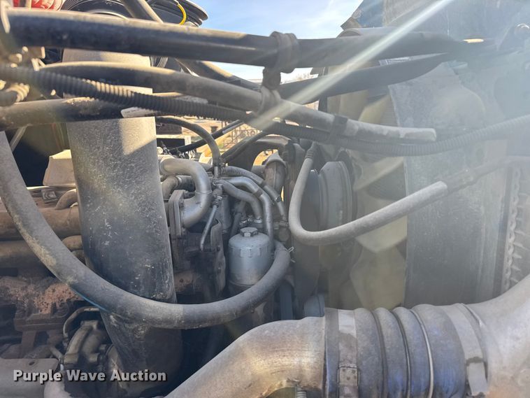 image for item EU6359 2007 Sterling L8500 Series truck cab and chassis