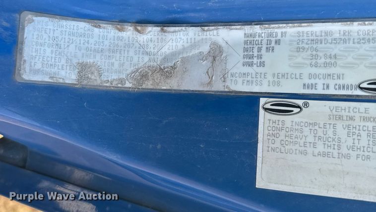 image for item EU6359 2007 Sterling L8500 Series truck cab and chassis